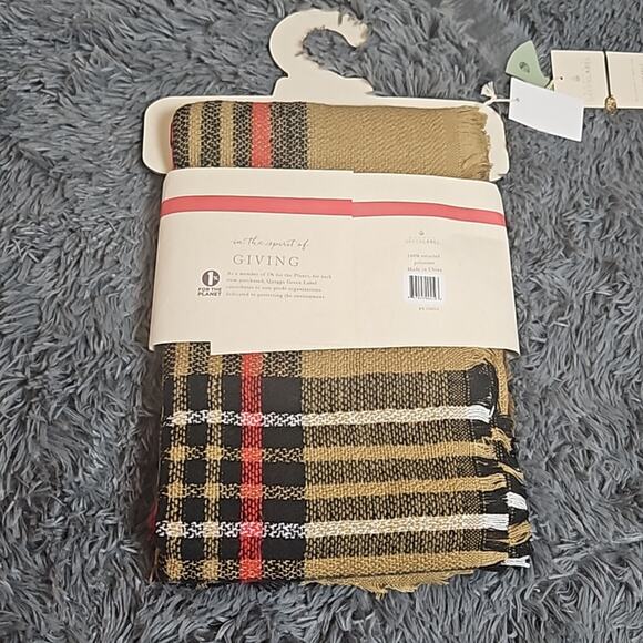 NWT Quagga Green Label Tan Plaid Blanket Wrap Scarf - Picture 4 of 4